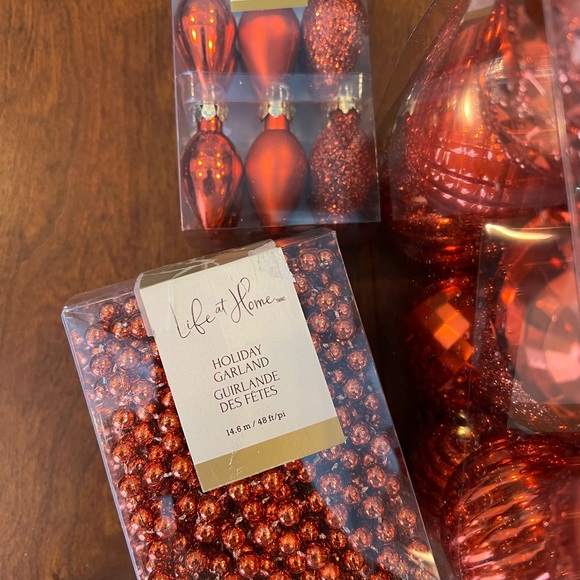 NWOT Life at Home Ornaments and Garland - Picture 3 of 4